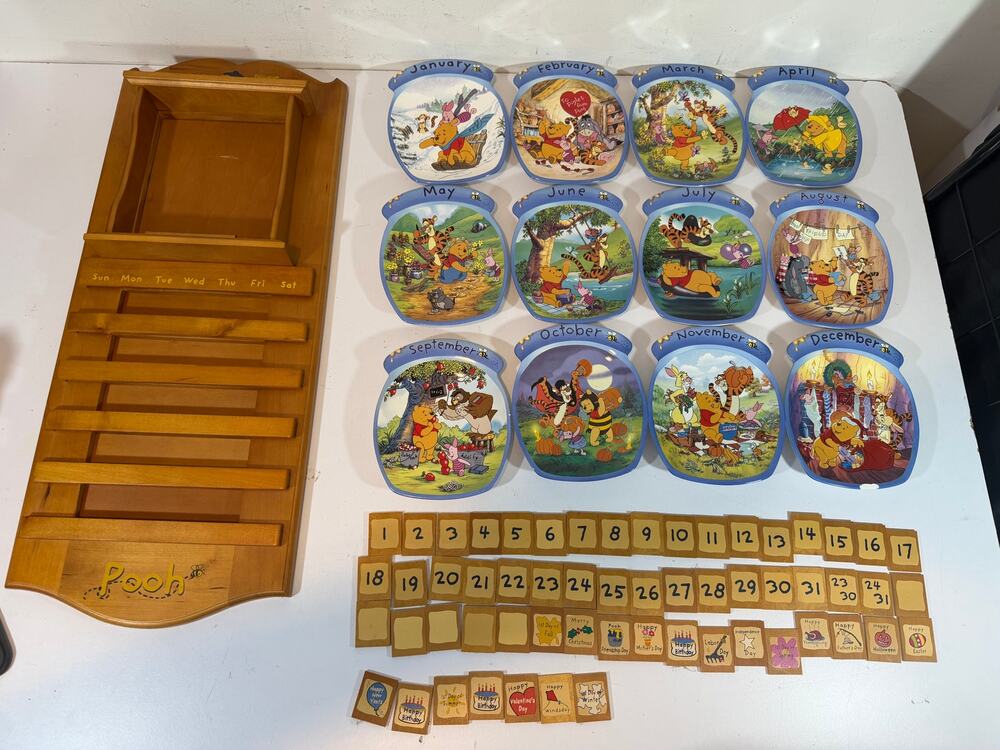 Winnie The Pooh Perpetual Wall Calendar Whole Year Complete Set Plates w/ COA's